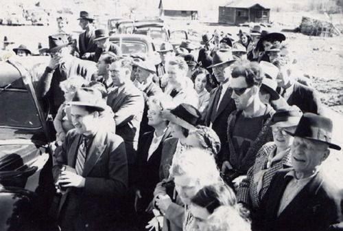 Podróżnik w czasie uchwycony na fotografii z 1940 roku? 2