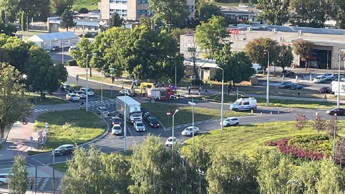 Potrącenie na przejściu dla pieszych na al. Andersa