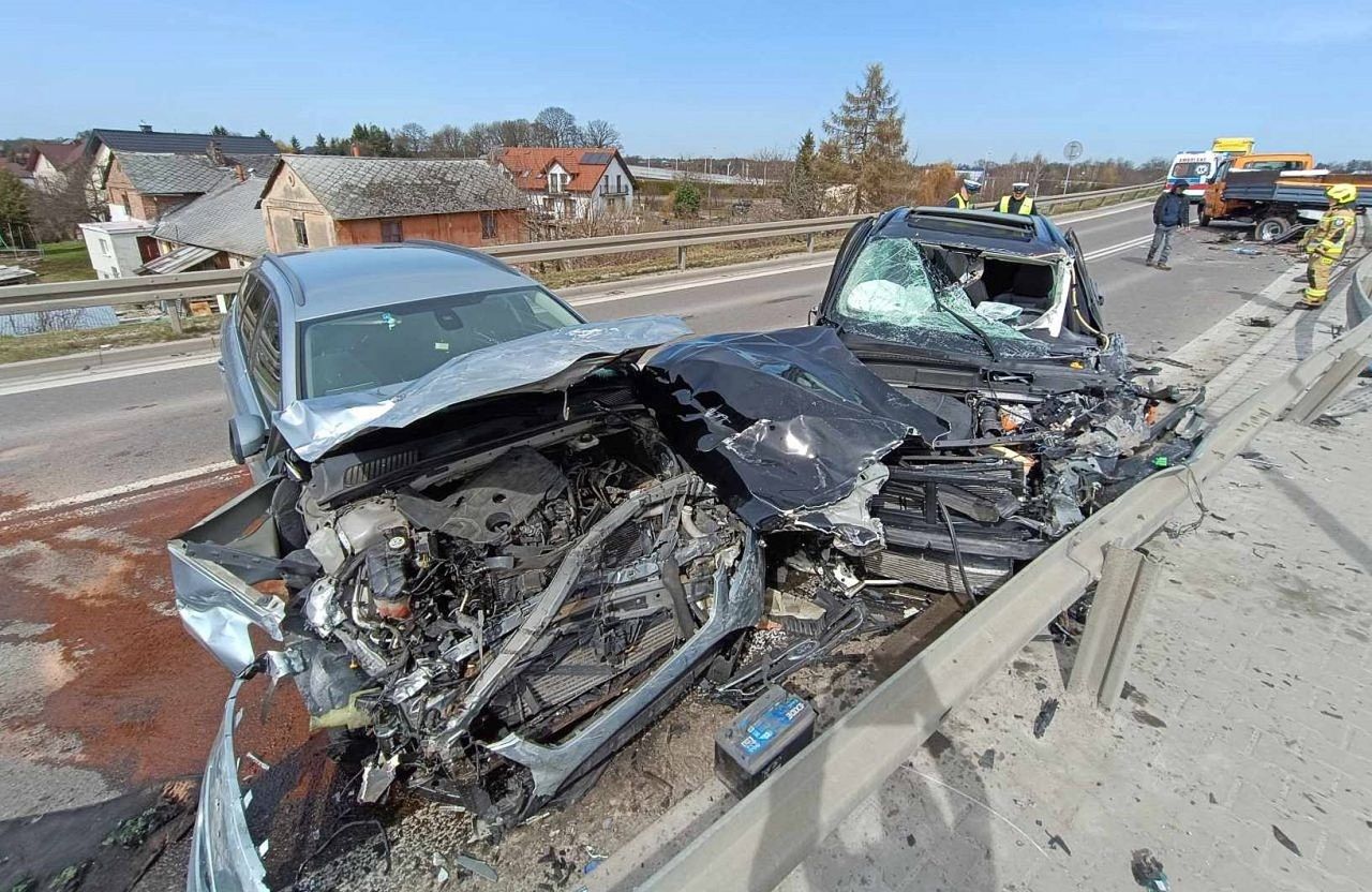 Wiadomo, czemu kierowca volvo zjechał z pasa. Policja odkryła powód