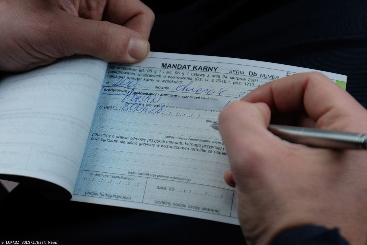 Mandaty będą droższe. Minister Adamczyk nie ma wątpliwości