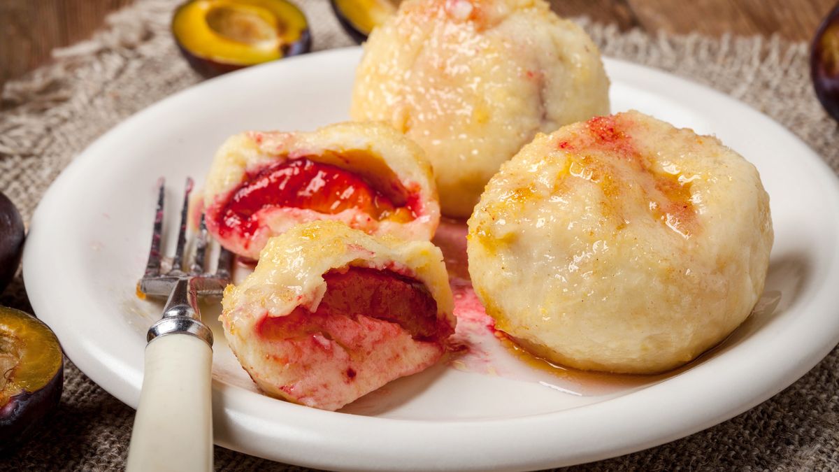 Knedle ze śliwkami to smak z dzieciństwa 