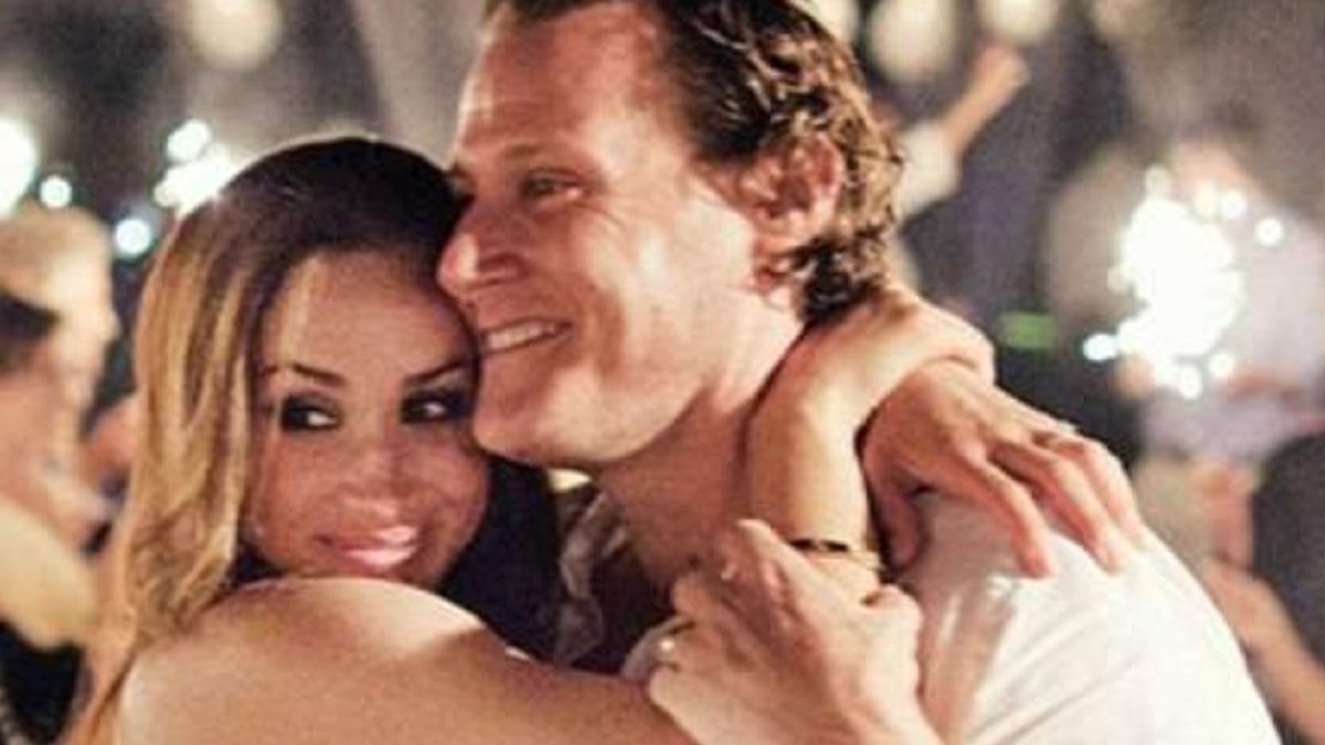 Meghan i Trevor podczas ich ślubu na Jamajce.