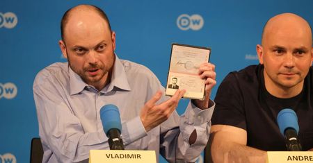 Wielki błąd? Alexander Etkind: Wymiana więźniów była wątpliwą operacją
