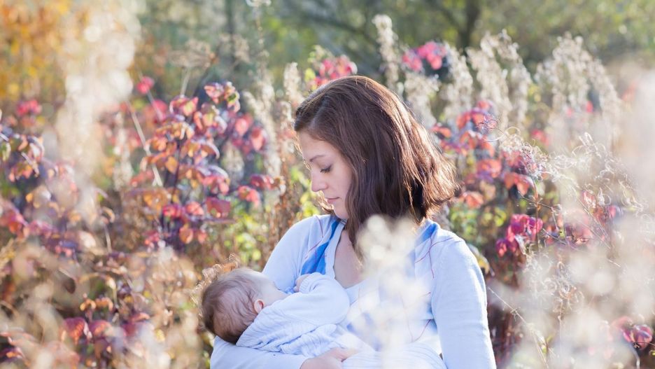 Co czuje kobieta karmiąca piersią?