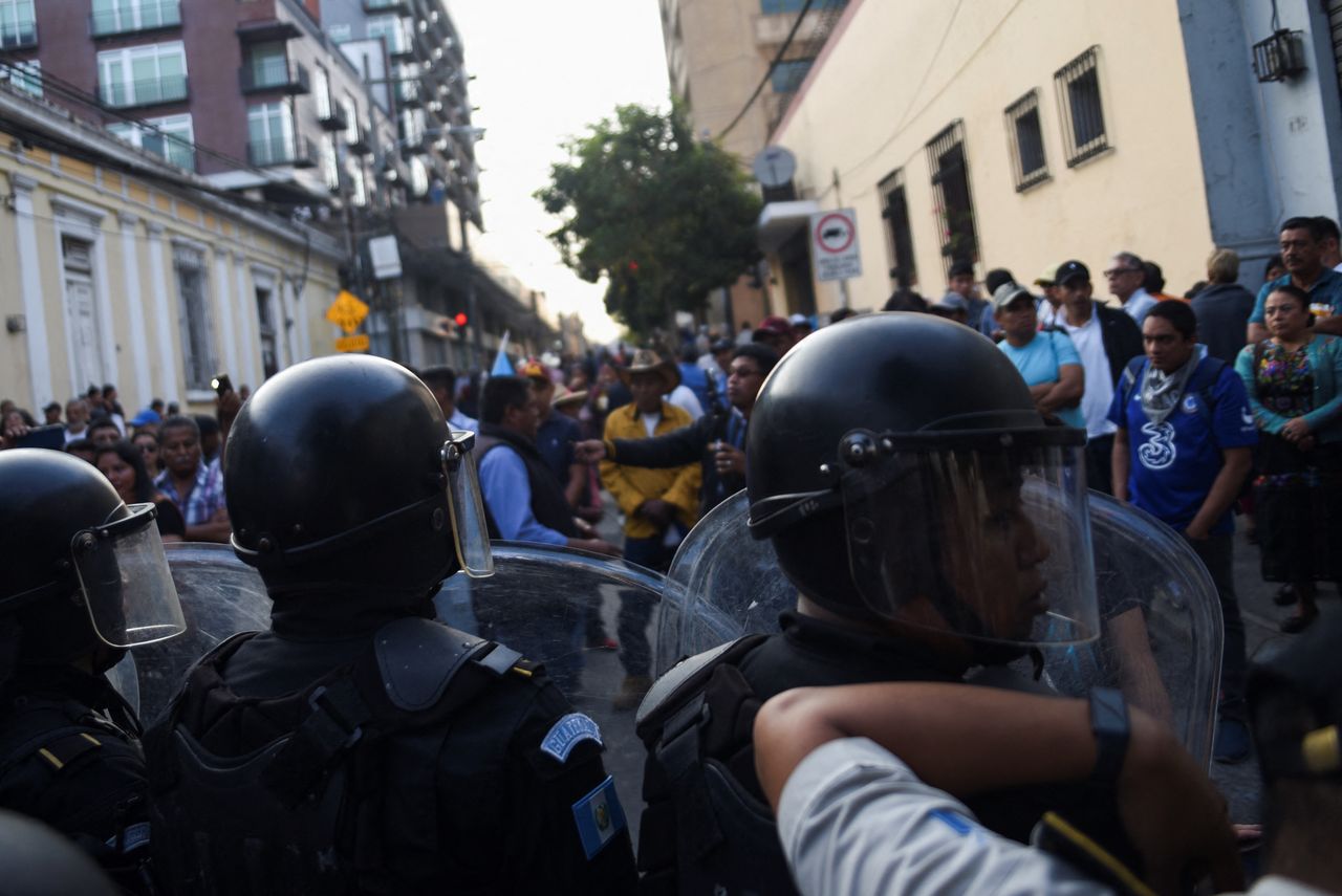 Guatemalan Congress at a standstill: Outgoing president accused of undermining de Leon's triumph