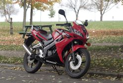 Honda CBR125R – popularny sportowy motocykl na kategorię B