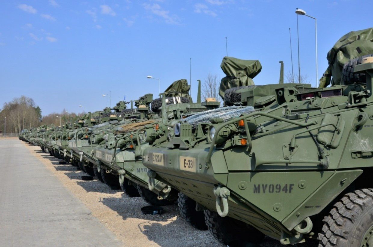 Transportery opancerzone Stryker, zdjęcie ilustracyjne