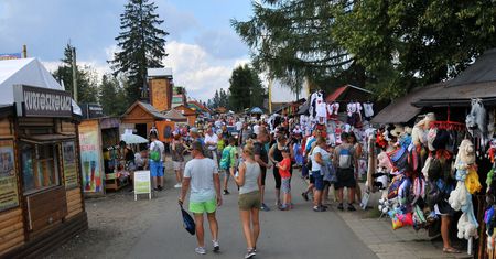 Wakacyjny boom w Beskidach. Polacy stawiają na pobyty oszczędnościowe