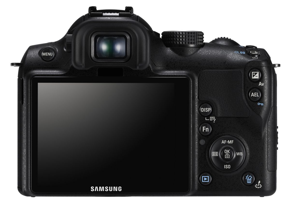Samsung NX5, młodszy brat NX10 2