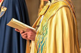 Ile wynoszą emerytury księży? Rekordzista otrzymuje więcej niż były papież