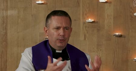 Ksiądz Wachowiak o zwolennikach aborcji. Nazwał ich "ciemnogrodem"