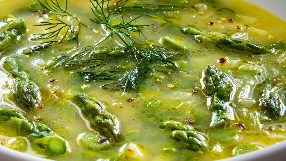 Zupa szparagowa jest bardzo zdrowa