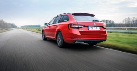 Škoda Superb Sportline - autostradowa lokomotywa dla pragmatyka