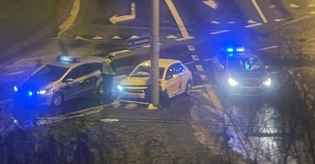 Pijany wypożyczył auto na minuty. Przejażdżkę ulicami Lublina zakończył na latarni