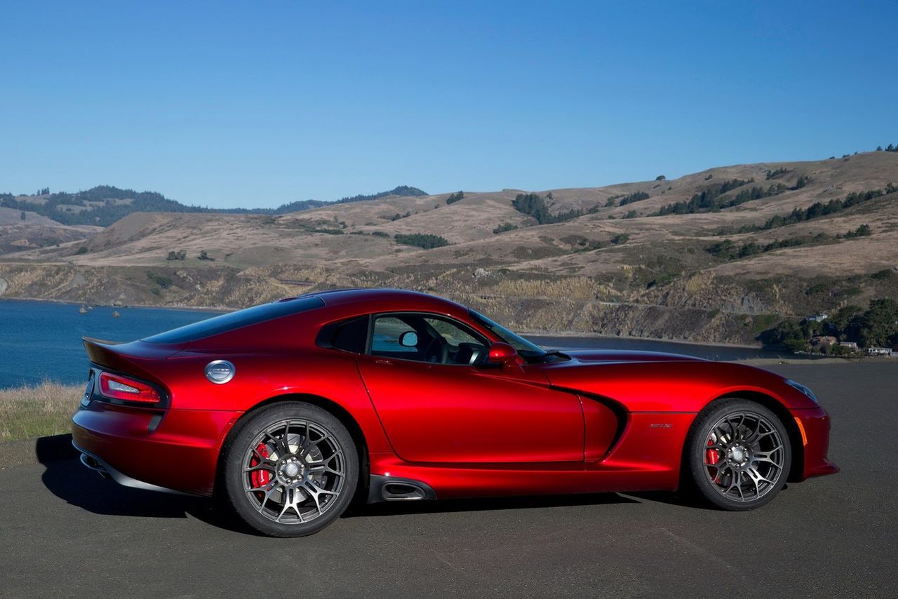 2013 SRT Viper-32