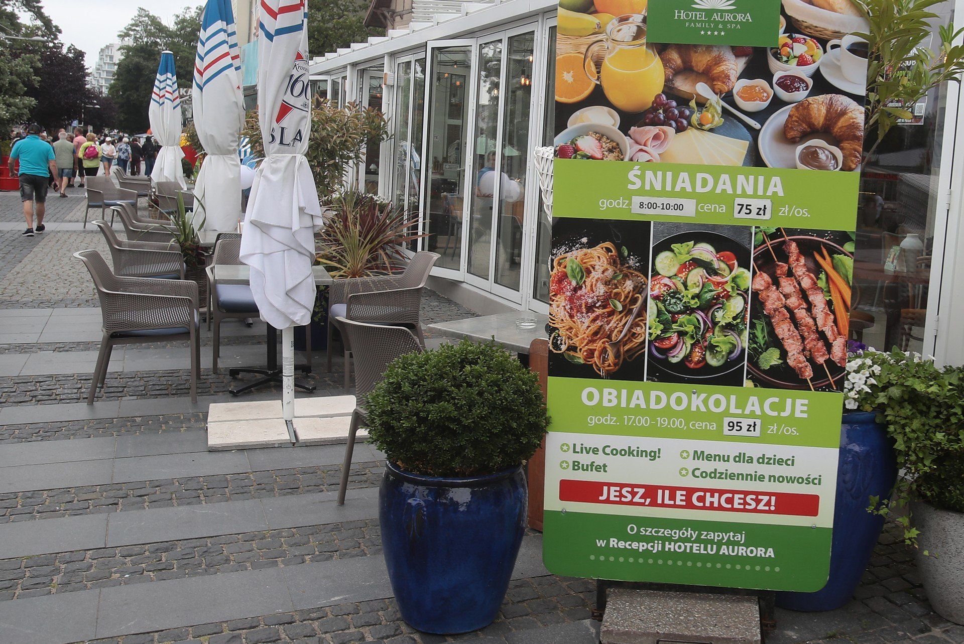 Ceny nad morzem w sezonie 2025: Paragon grozy czy przesada?