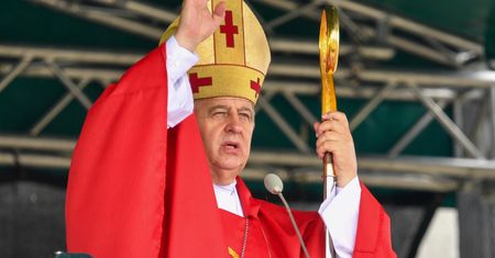 Kościół traci młodzież. Katecheza w szkołach tego nie zmienia [OPINIA]