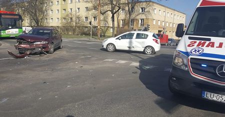 Wypadek na skrzyżowaniu Al. Racławickich i ul. Sowińskiego. Duże utrudnienia w ruchu