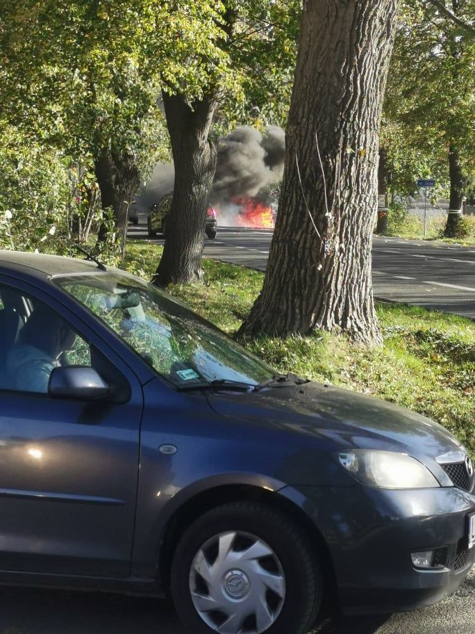 Pożar mercedesa na al. Kraśnickiej
