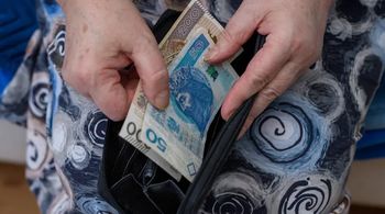 Od ofiary do oszustki. Emerytka zamieszana w przekręt na 1,4 mln zł