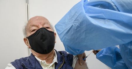 Szef Pfizera: może być potrzebna trzecia dawka szczepionki na COVID-19