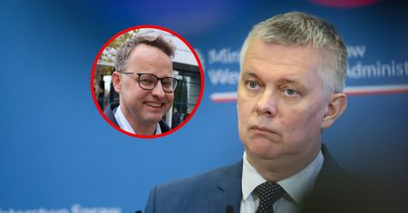Siemoniak drwi z Romanowskiego. "Będzie gulasz jadł i to transmitował"