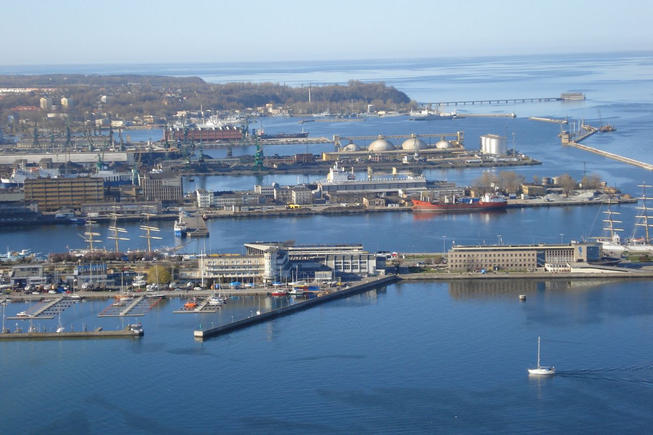 Chciał "ustawić" przetarg publiczny. Zażądał i przyjął 150 tys. zł łapówki