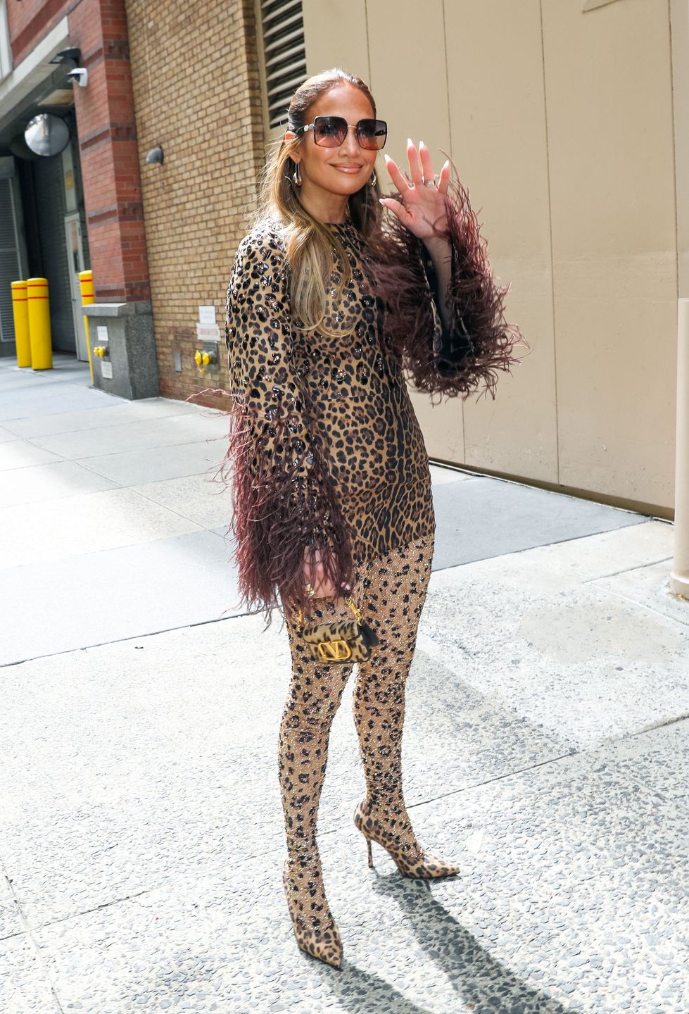 Jennifer Lopez pod studiem "Live with Kate and Mark"