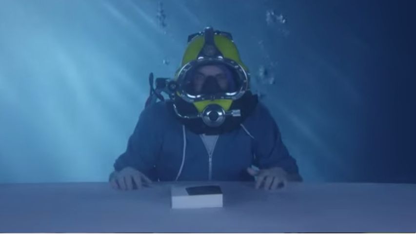 W skrócie: podwodne rozpakowanie Xperii Z3 i wpadka LG śmiejącego się z wpadki Apple'a 1