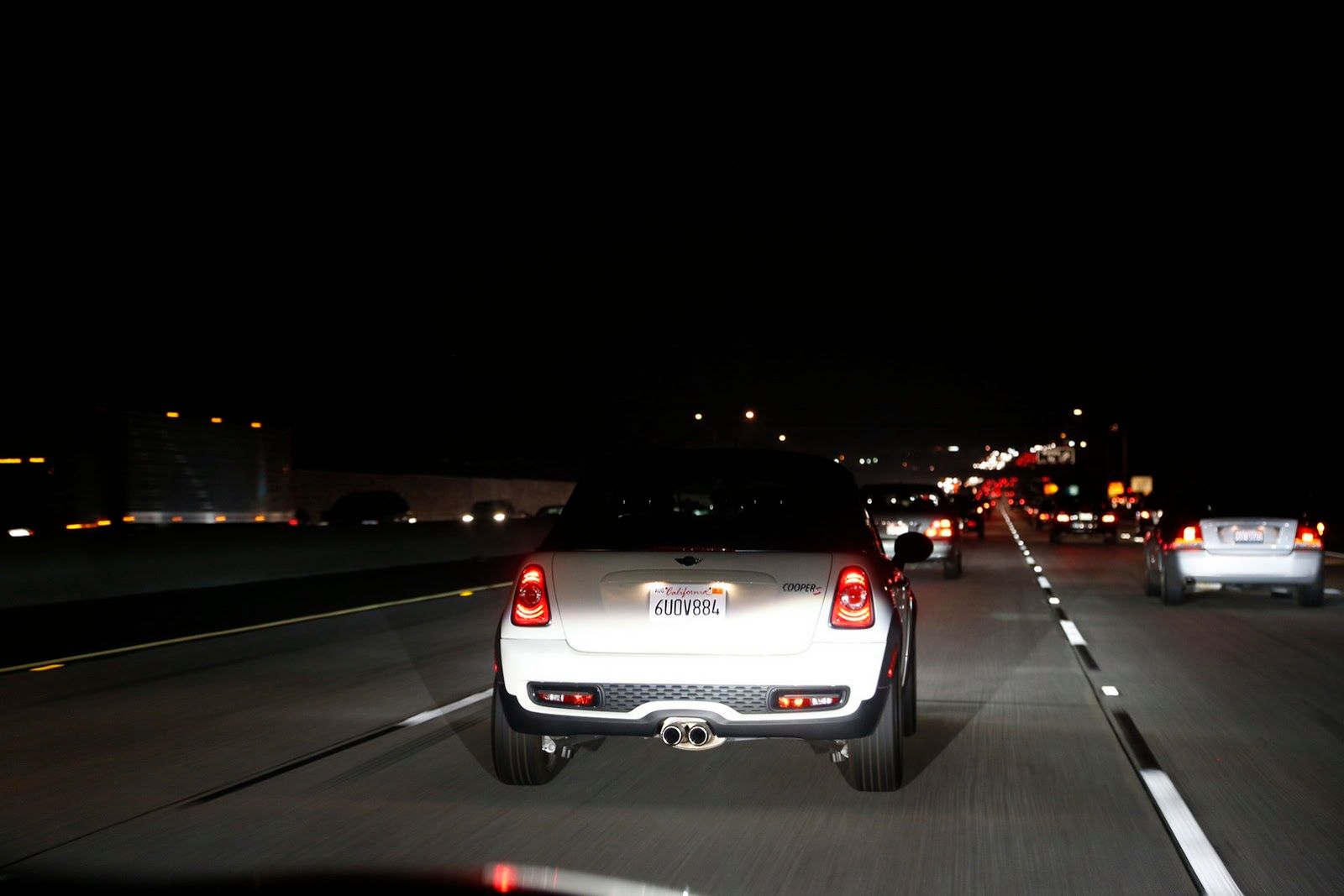 Galeria Mini jako celebracja sprzedaży półmilionowego egzemplarza w USA 166