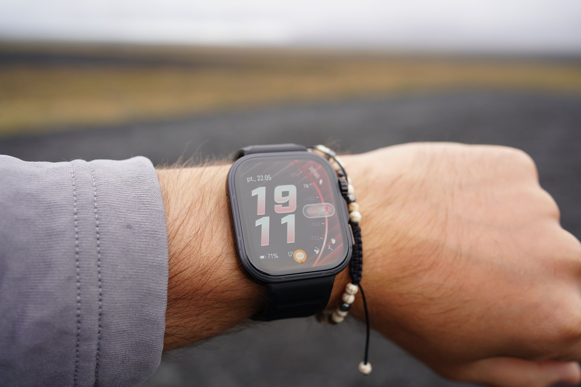 Huawei Watch Fit 5 Pro na urlopie w Islandii: wygrał z Apple Watchem