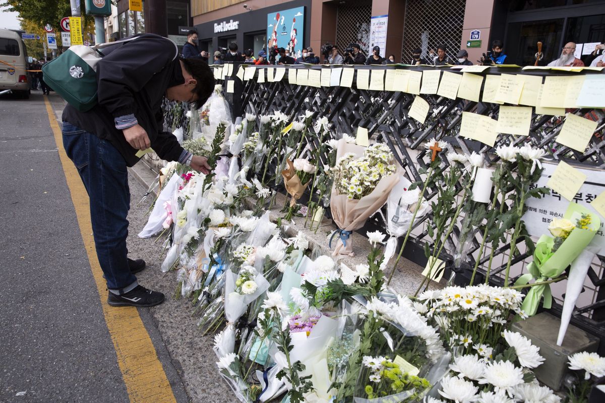Mieszkańcy Seulu upamiętniają ofiary weekendowych wydarzeń