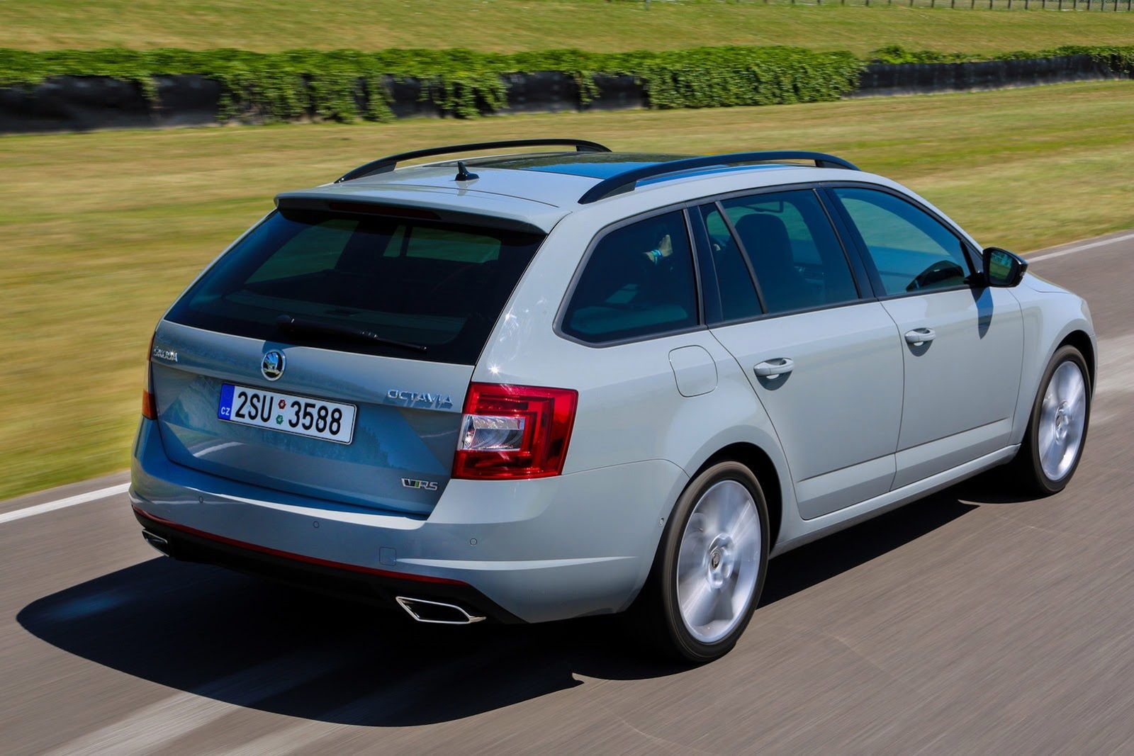 Škoda Octavia RS - najmocniejsza Octavia na zdjęciach producenta [galeria] 39
