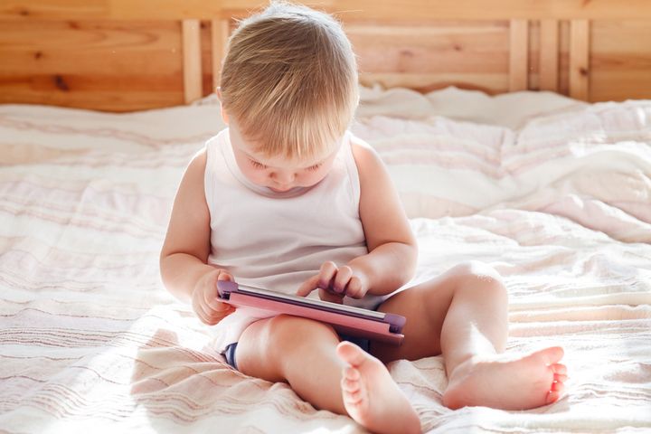 Specjaliści ostrzegają – tablet może zaburzać rozwój dziecka