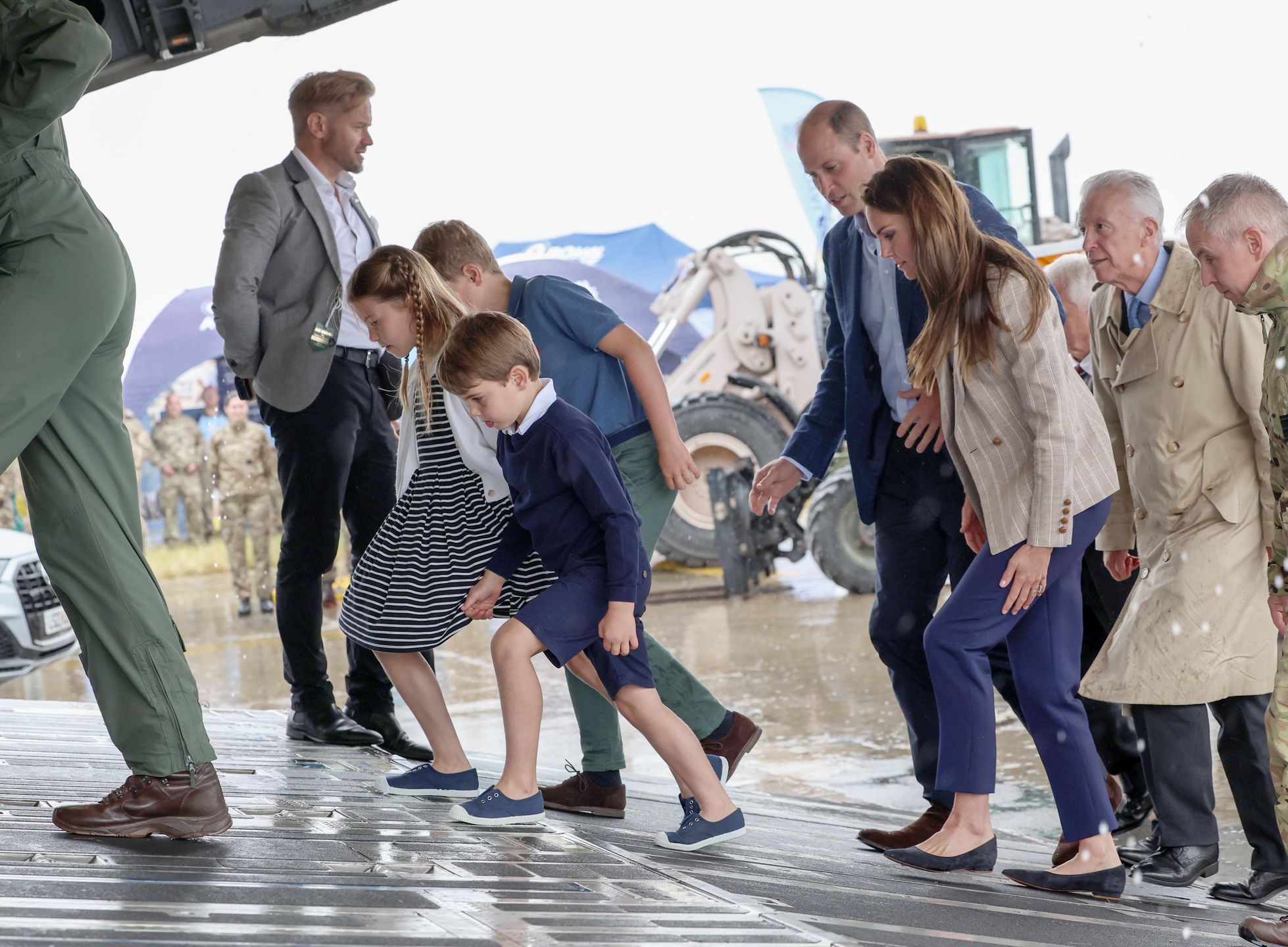 Książę William i księżna Kate z dziećmi na pokazach lotniczych