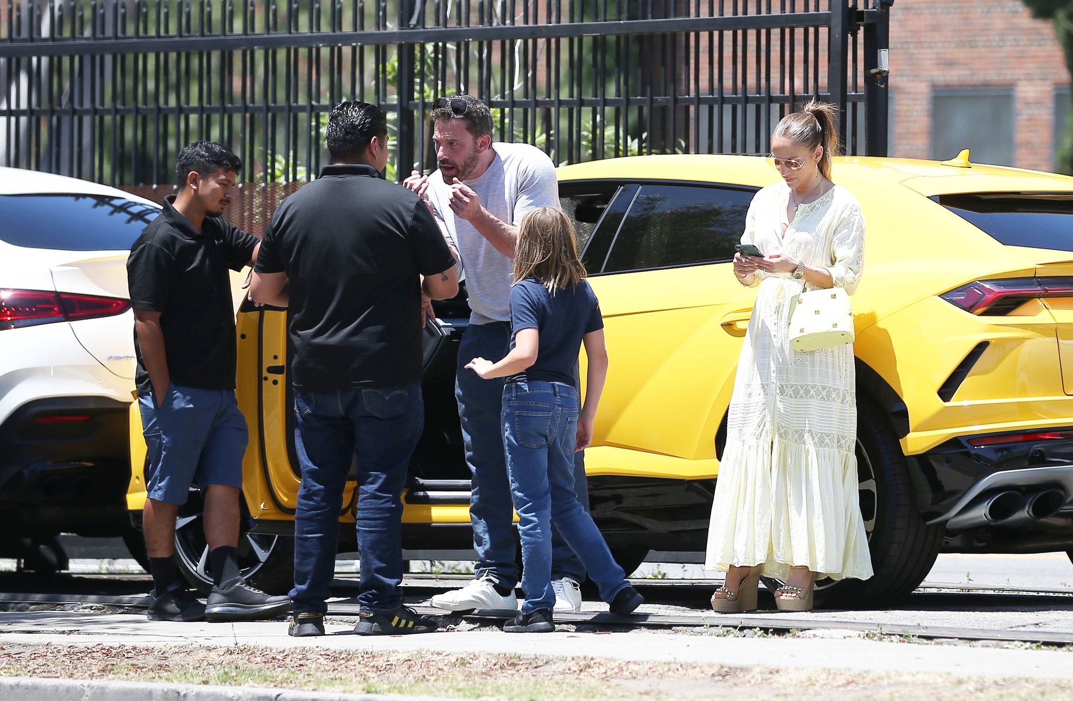 Syn Bena Afflecka zjeżdża Lamborghini w przód SUV-a BMW
