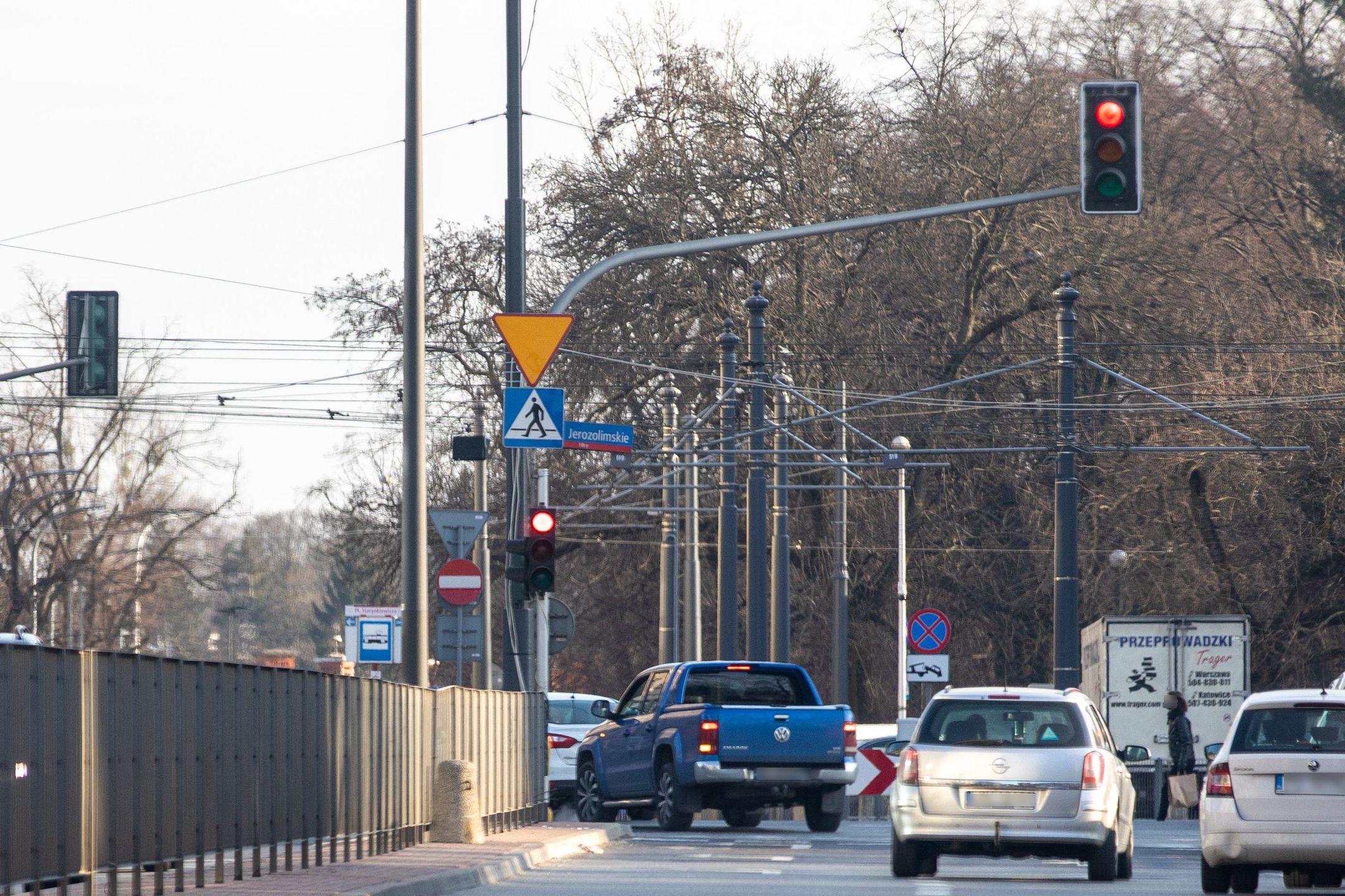 Antoni Królikowski zignorował sygnalizację świetlną i przejechał na czerwonym