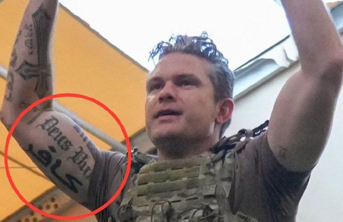 Sekretarz obrony USA wywołał poruszenie. Wytatuował kontrowersyjny symbol