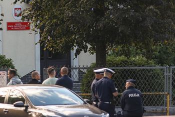 19-latek zaatakował w szkole. Wcześniej miał sprawę w sądzie