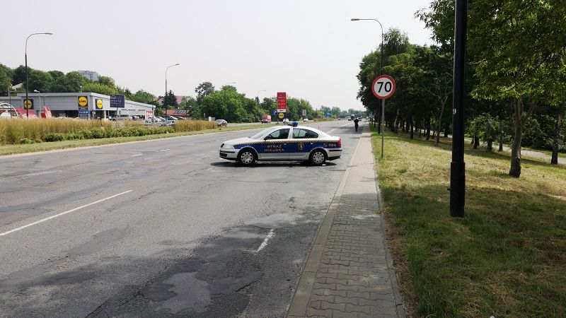 Radiowóz Straży Miejskiej na al. Tysiąclecia