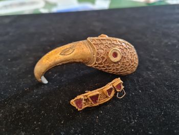 Złota głowa kruka. Odkrycie sprzed 1400 lat