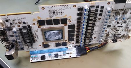 Nie czekali na zapowiedzi Nvidii. Sami zrobili GeForce RTX 2080 Ti Super