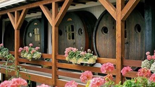 3 hotele w których prześpisz się w beczkach po winie! 1