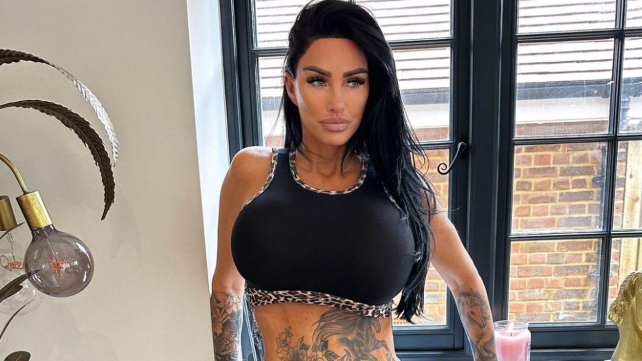 Katie Price zachęca do zobaczenia jej piersi 