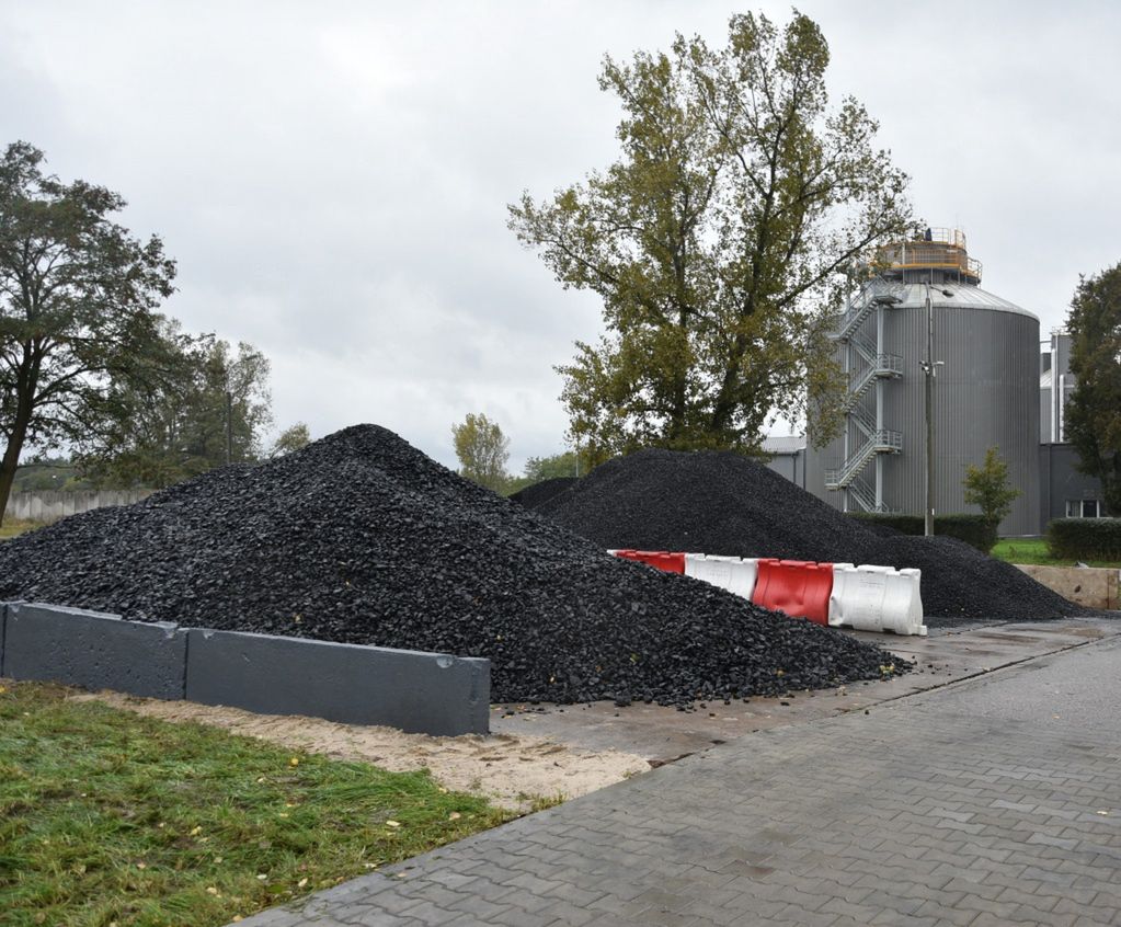 Węgiel przywieźli! Ciężarówki z węglem pojadą w dni wolne