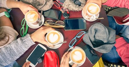 Rok 2015 na rynku smartfonów był do bólu przewidywalny