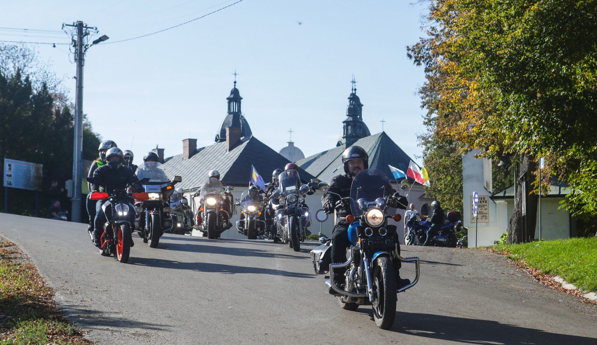 W Borku Starym organizowanych jest wiele imprez, w tym zjazdy motocyklistów.