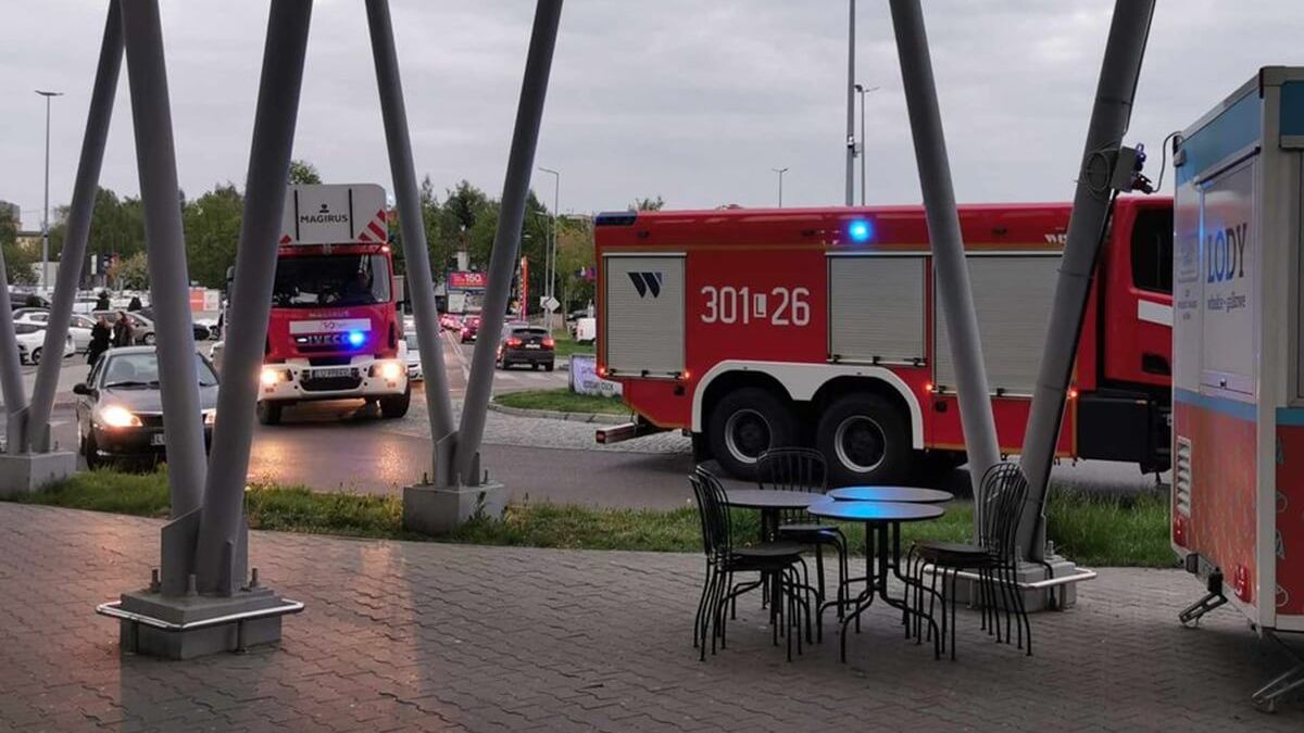 Interwencja straży pożarnej w Galerii Mozaika przy ul. Orkana