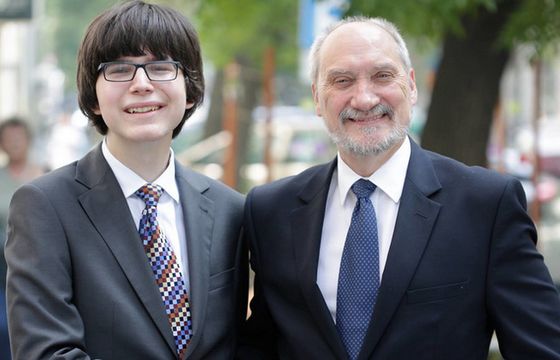 PFN zapłaciła za pobyt w USA Macierewicza i Jannigera. Przez pół roku 4,5 mln zł dla White House Writers Group