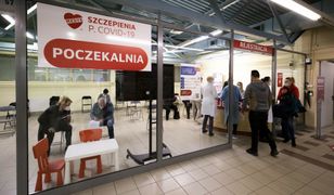 W Rzeszowie "szczepią każdego chętnego". Tomczyk krytykuje rząd